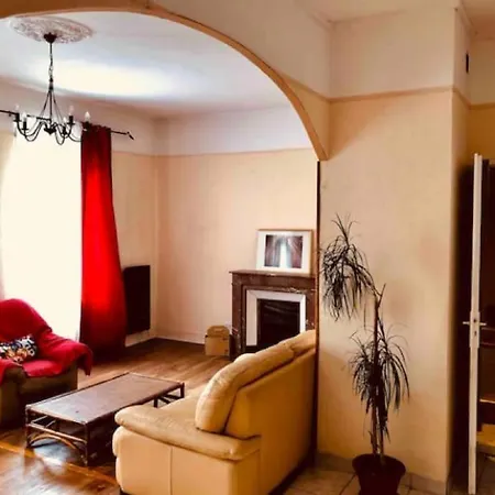 Charming Quiet Big Flat Surrounding Gardens Apartamento