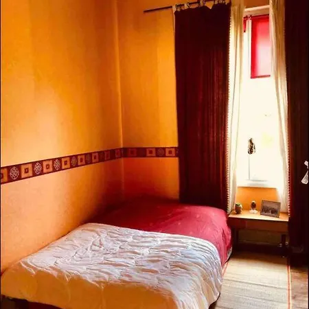 Charming Quiet Big Flat Surrounding Gardens